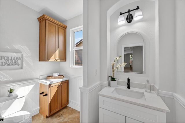 6847 Boa Nova Dr, Elk Grove, CA 95757