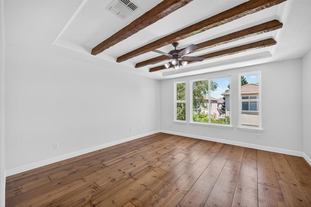 6847 Boa Nova Dr, Elk Grove, CA 95757