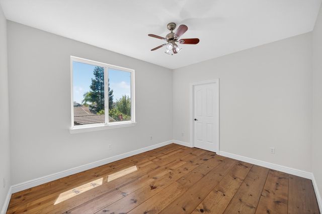 6847 Boa Nova Dr, Elk Grove, CA 95757
