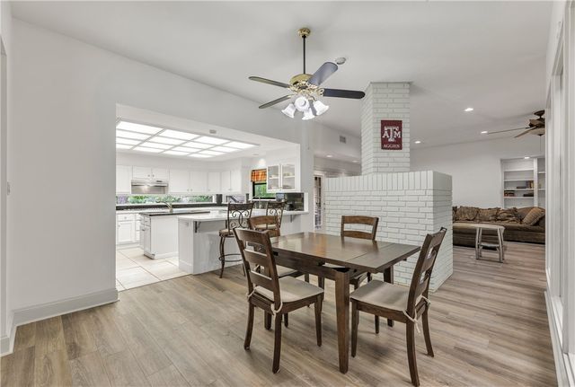 1711 Glade Street, College Station, TX 77840