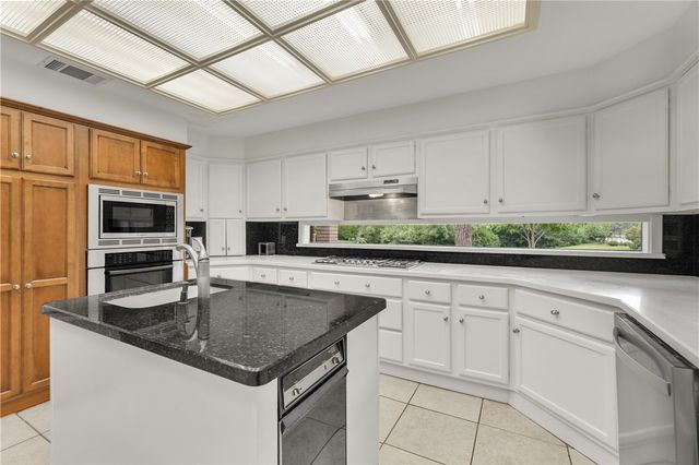 1711 Glade Street, College Station, TX 77840