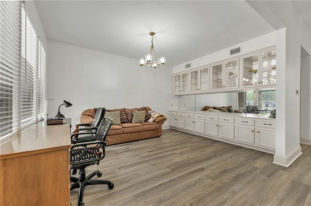 1711 Glade Street, College Station, TX 77840