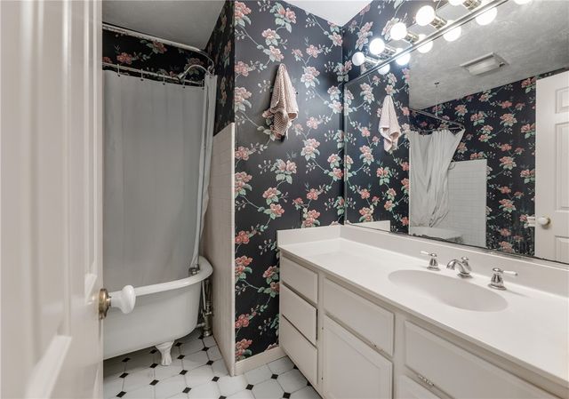 1711 Glade Street, College Station, TX 77840