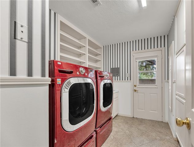 1711 Glade Street, College Station, TX 77840