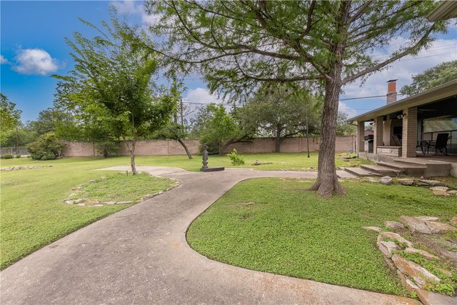 1711 Glade Street, College Station, TX 77840