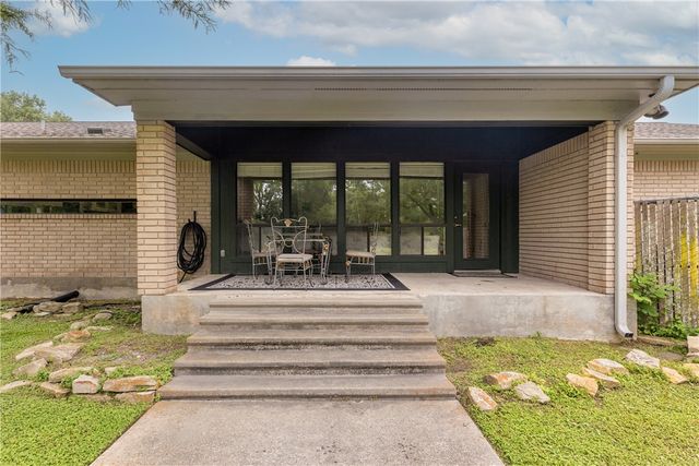 1711 Glade Street, College Station, TX 77840