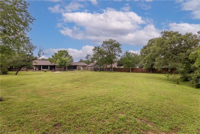 1711 Glade Street, College Station, TX 77840
