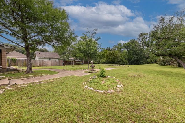 1711 Glade Street, College Station, TX 77840
