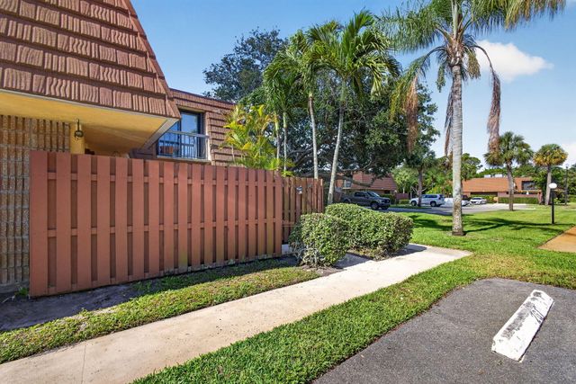825 Center Street 50a, Jupiter, FL 33458