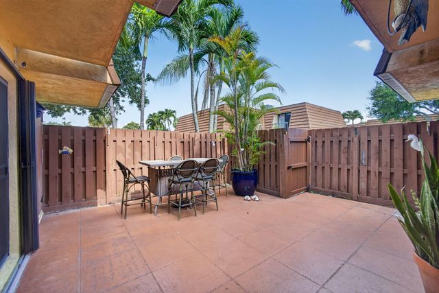 825 Center Street 50a, Jupiter, FL 33458