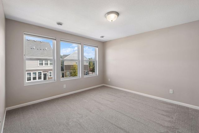 5202 Hampton Street NE, Prior Lake, MN 55372