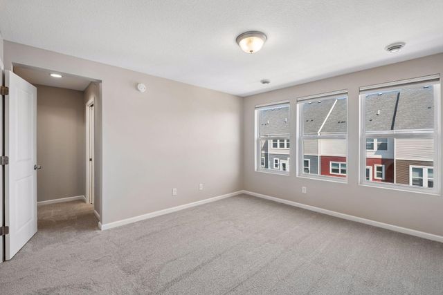 5202 Hampton Street NE, Prior Lake, MN 55372