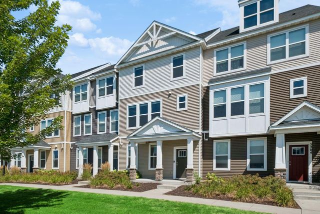 5202 Hampton Street NE, Prior Lake, MN 55372