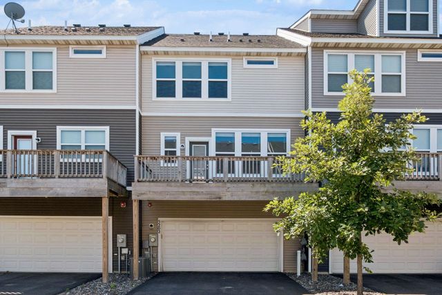 5202 Hampton Street NE, Prior Lake, MN 55372