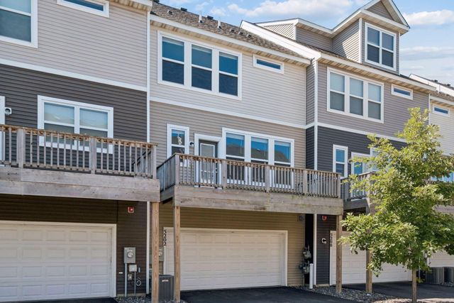 5202 Hampton Street NE, Prior Lake, MN 55372