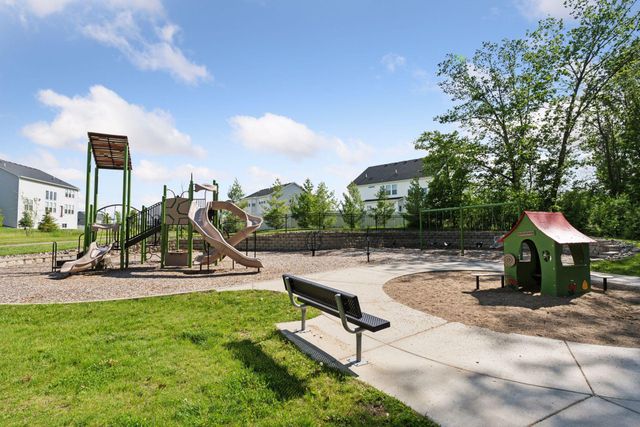 5202 Hampton Street NE, Prior Lake, MN 55372