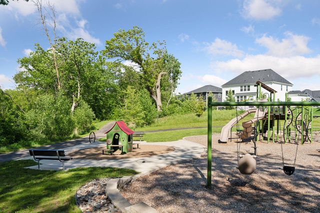 5202 Hampton Street NE, Prior Lake, MN 55372