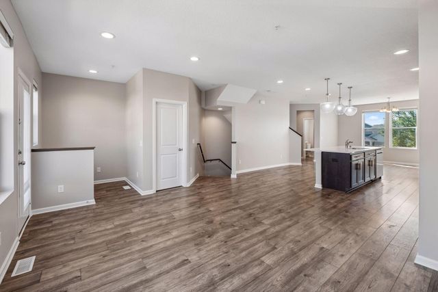 5202 Hampton Street NE, Prior Lake, MN 55372