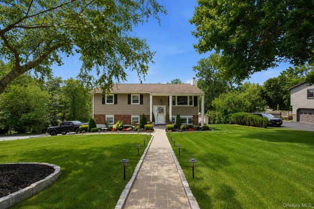 19 McMillan Avenue, Mahopac, NY 10541