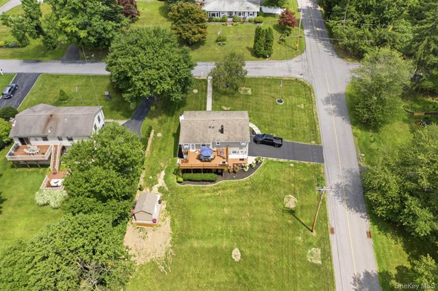 19 McMillan Avenue, Mahopac, NY 10541