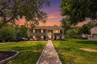 19 McMillan Avenue, Mahopac, NY 10541