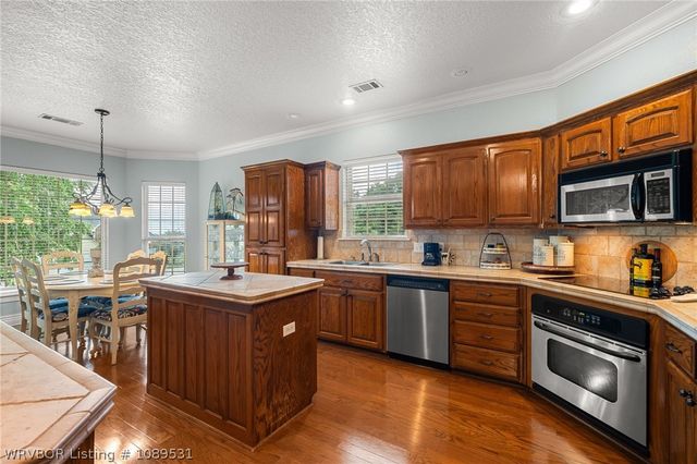 3321 Green Way, Alma, AR 72921