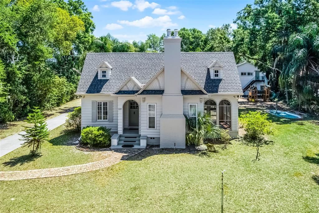 1210 S CLAYTON STREET, Mount Dora, FL 32757