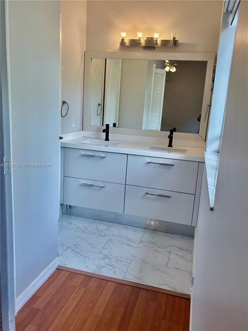 10190 SW 88th St 507, Miami, FL 33176