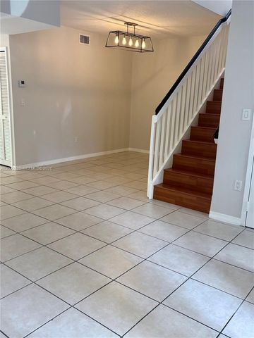 10190 SW 88th St 507, Miami, FL 33176