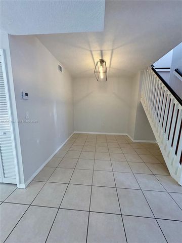 10190 SW 88th St 507, Miami, FL 33176