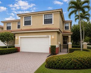 7541 Bristol CIR, Naples, FL 34120