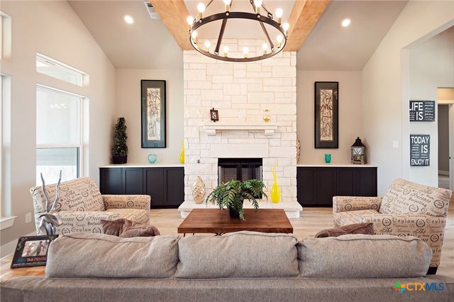 212 Saddle Springs Drive, Georgetown, TX 78633