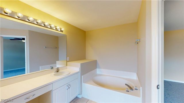 1924 NW 16th PL, Cape Coral, FL 33993