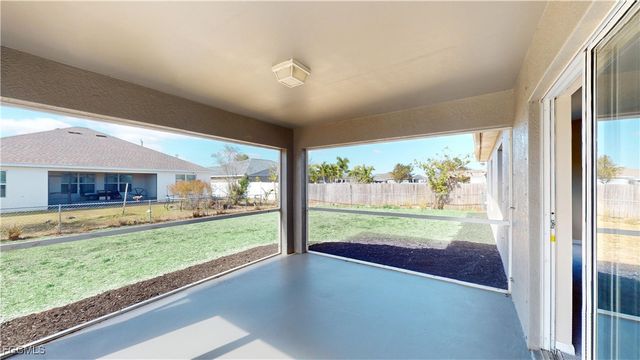 1924 NW 16th PL, Cape Coral, FL 33993