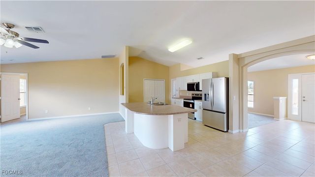 1924 NW 16th PL, Cape Coral, FL 33993