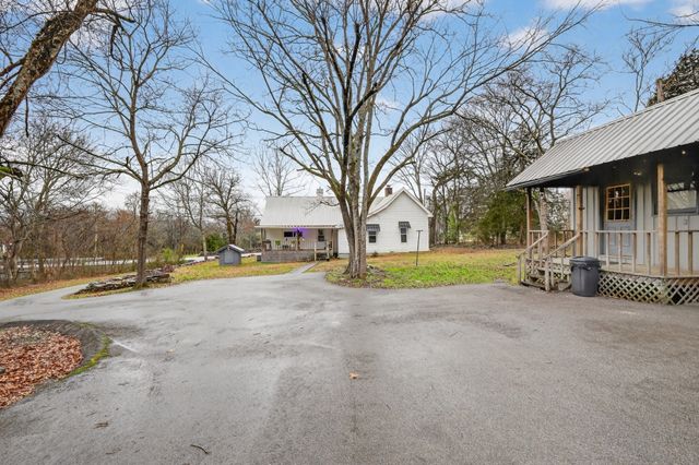 5815 Bradyville Rd, Bradyville, TN 37026