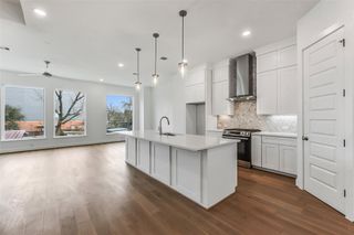 806 Fisher Street A, Houston, TX 77018