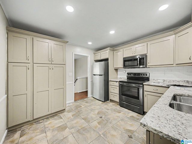 1209 WESTRIDGE LANE, Birmingham, AL 35235