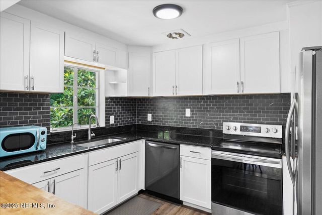 6333 MERCER Circle E, Jacksonville, FL 32217