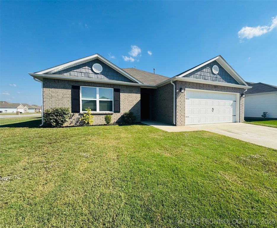 14233 N 73rd East Avenue, Collinsville, OK 74021