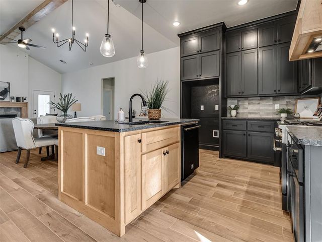 12401 Dolche Vita Drive, Oklahoma City, OK 73099