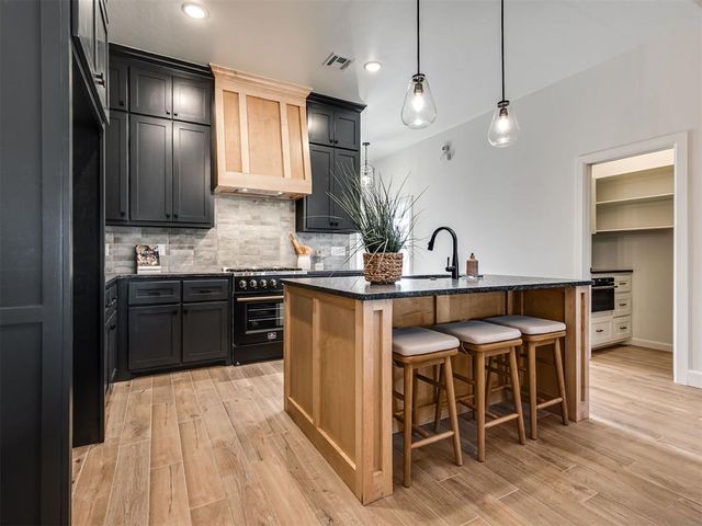 12401 Dolche Vita Drive, Oklahoma City, OK 73099