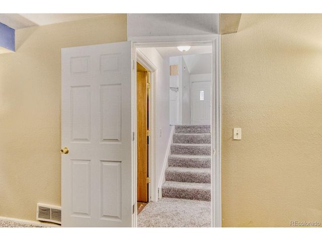 19335 E Batavia Pl E, Aurora, CO 80011