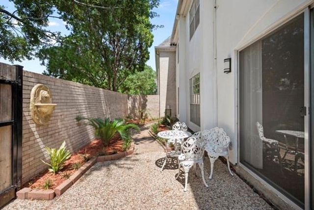 2701 Bellefontaine Street, Houston, TX 77025