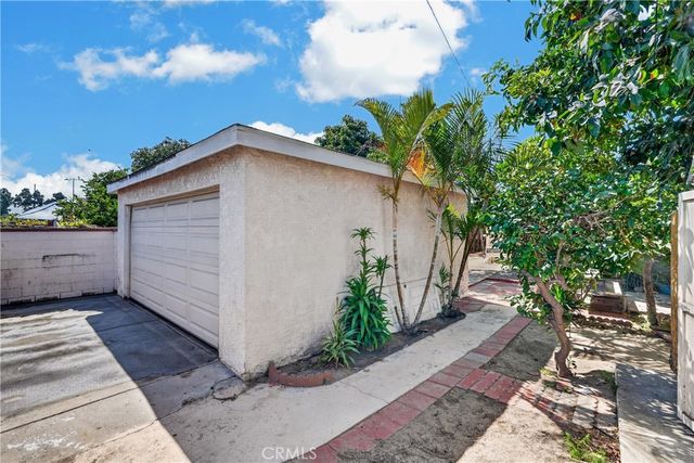 1323 E Robidoux, Wilmington, CA 90744