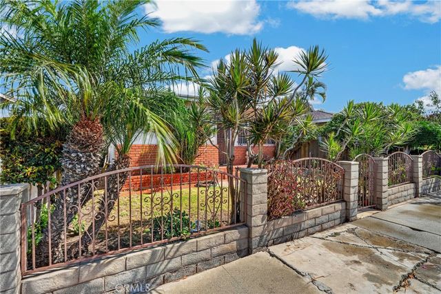 1323 E Robidoux, Wilmington, CA 90744
