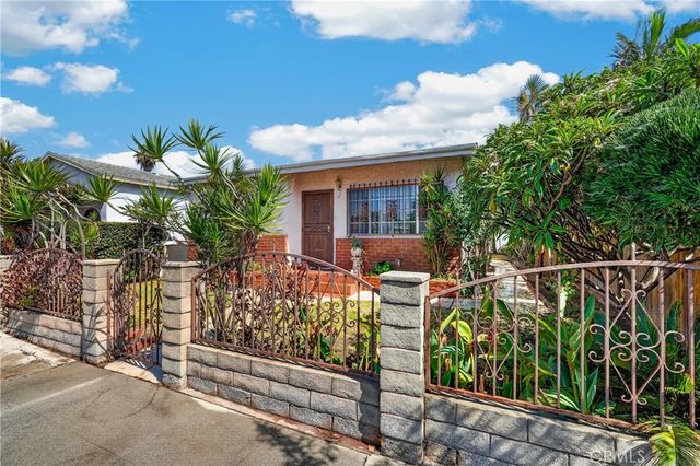1323 E Robidoux, Wilmington, CA 90744