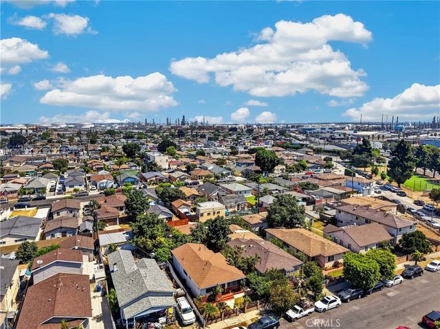 1323 E Robidoux, Wilmington, CA 90744