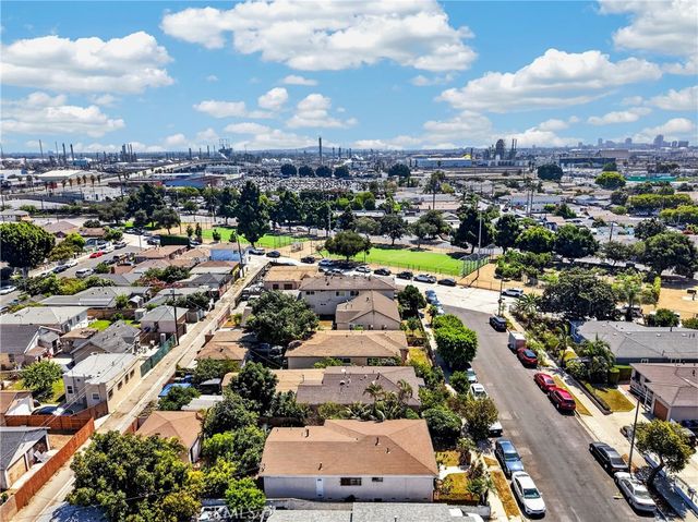 1323 E Robidoux, Wilmington, CA 90744