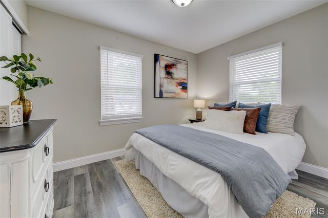 1013 Pine Street, St Charles, MO 63301